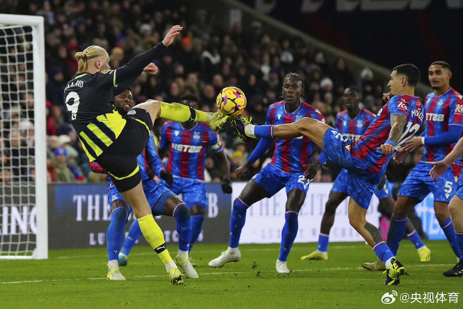 包含利物浦客场逼平曼城，强强对话的词条