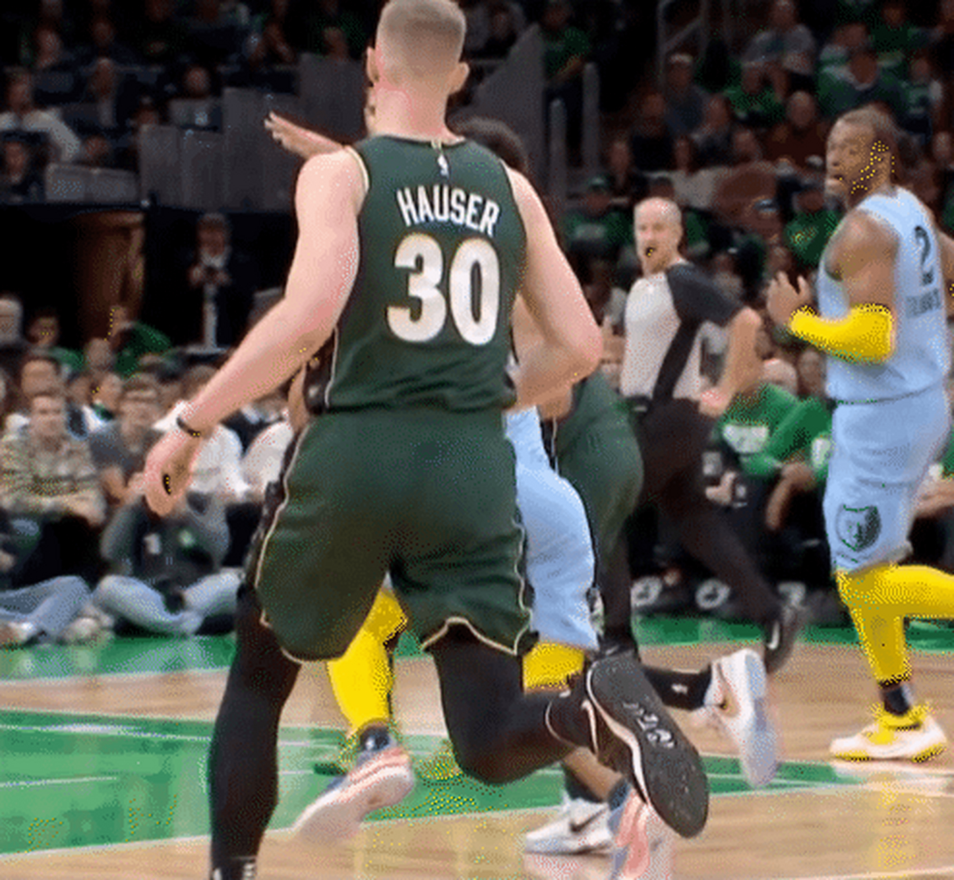 中国熊猫体育-关于勇士B队绝杀凯尔特人，莫兰特送出助攻的信息