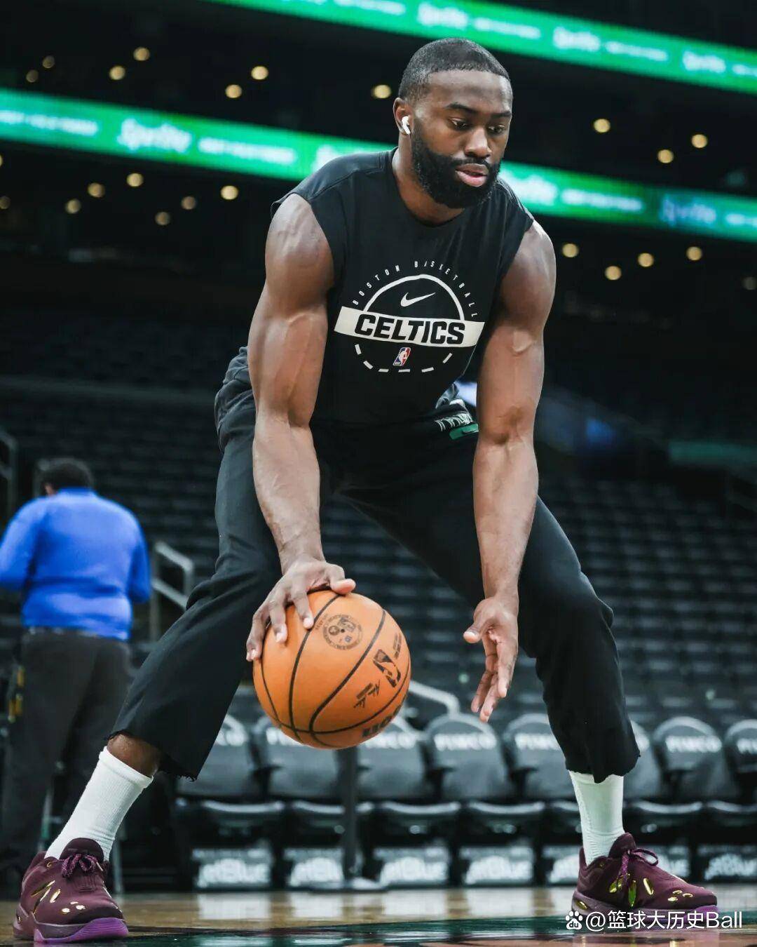 西班牙男篮绝杀土耳其男篮，杰伦·布朗送出助攻的简单介绍