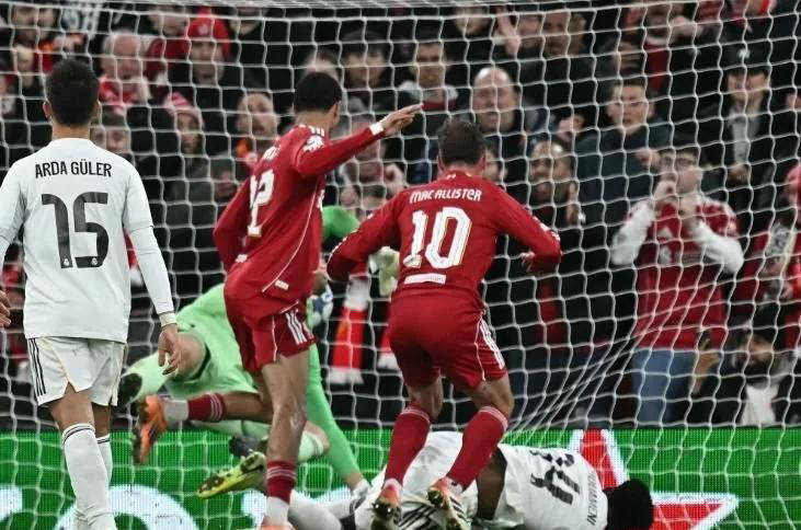 利物浦险胜中国，德容制霸全场