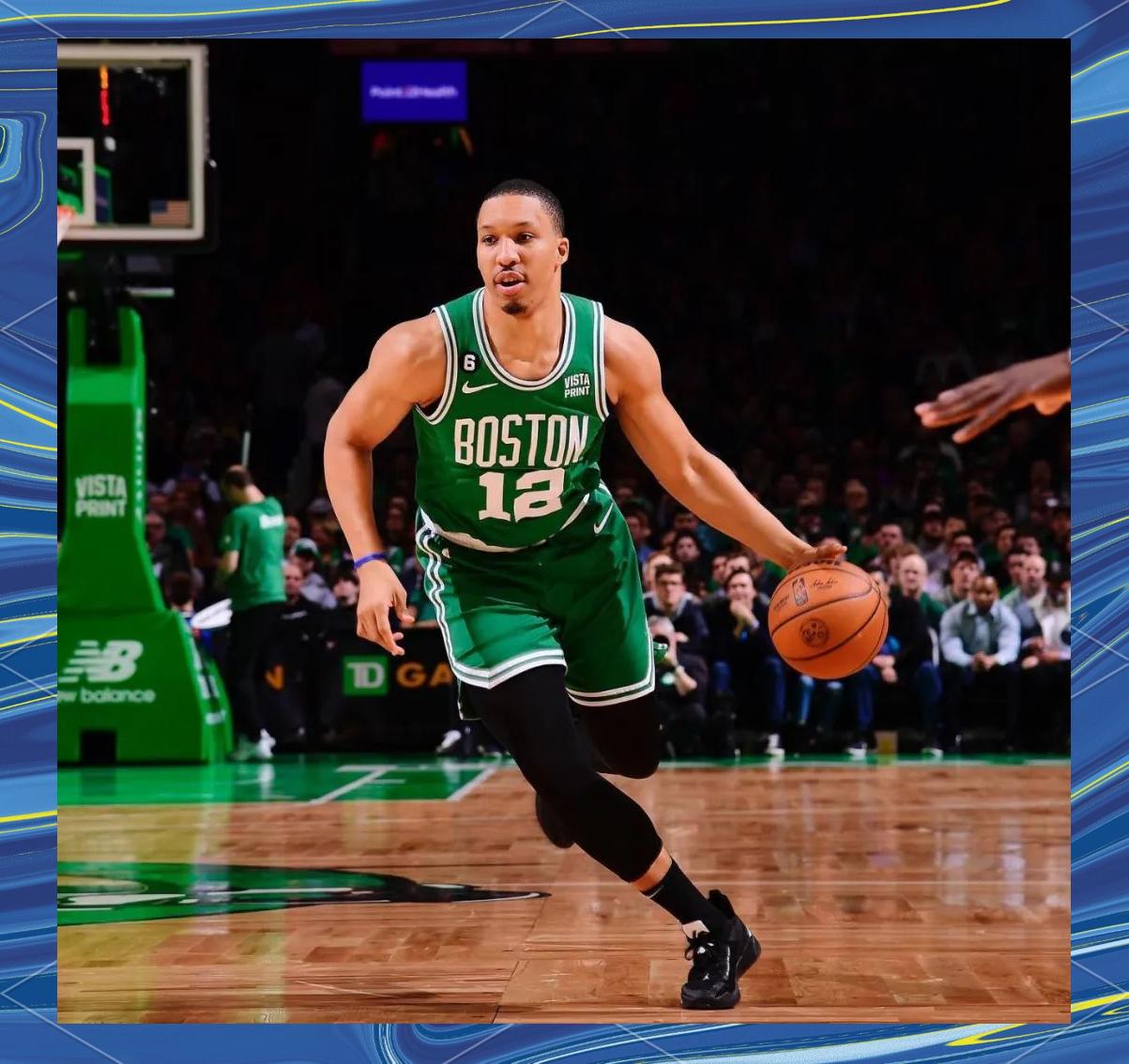 包含独行侠队签下新援，提升球队战力的词条