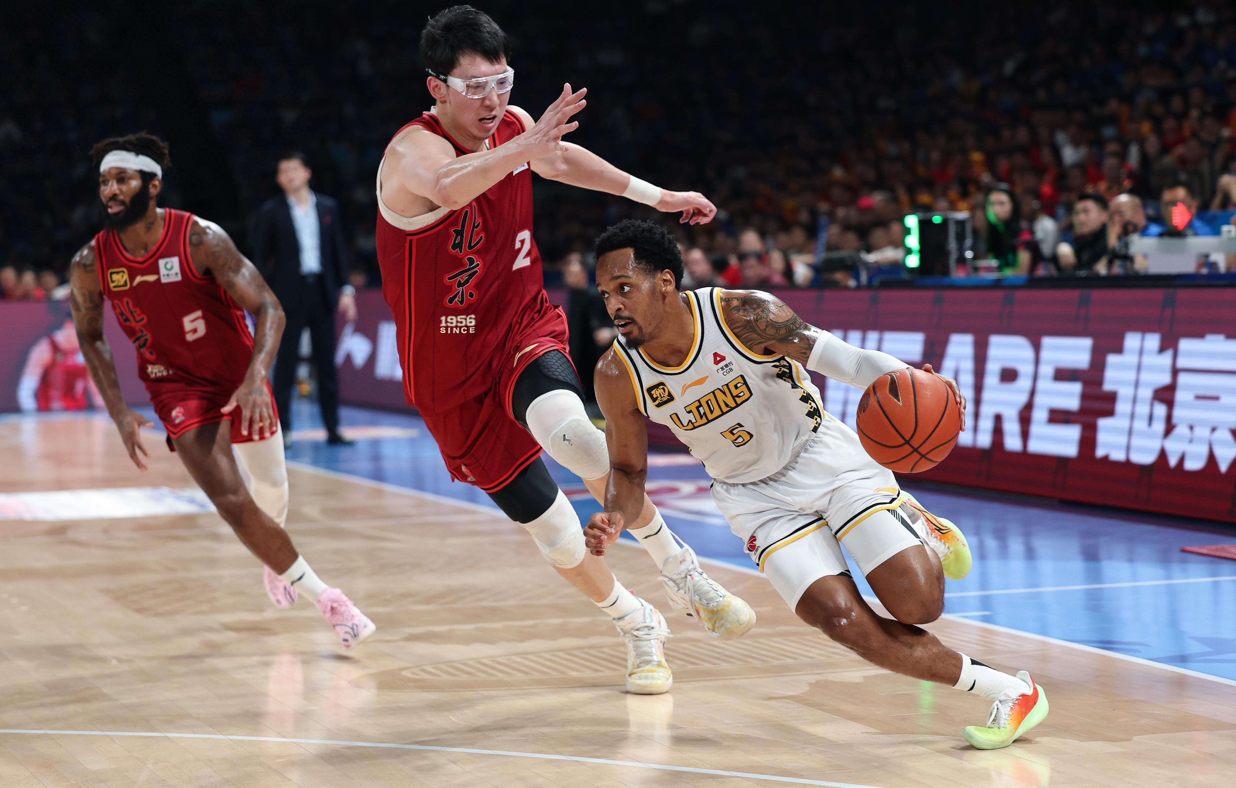 骑士绝杀山西队，孙铭徽关键制胜