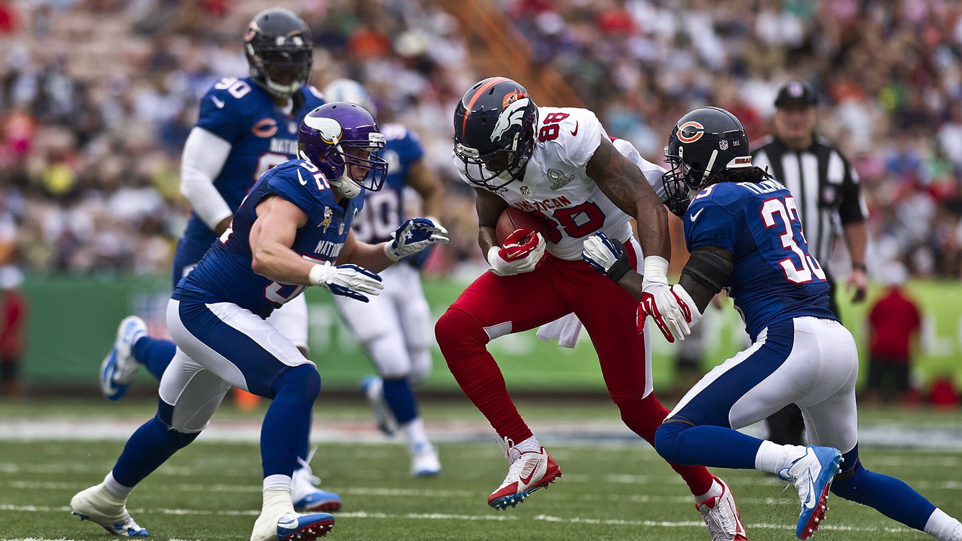 非洲雄鹰展翅诺坎普，当尼日利亚用团队足球击败巴萨，苏亚雷斯用孤勇证明巨星本色