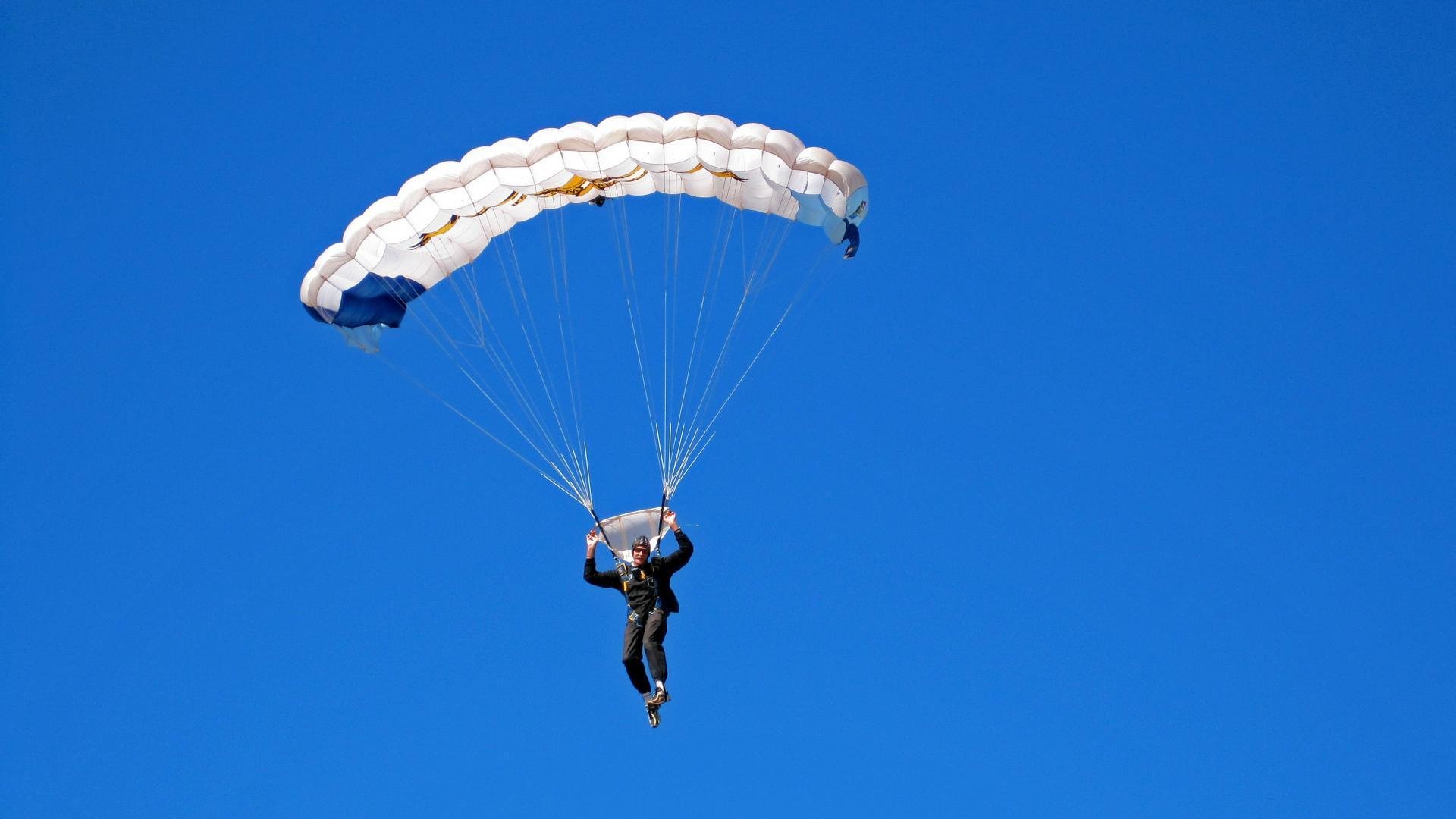 雄鹿翻盘北京队，哈利伯顿成为关键先生